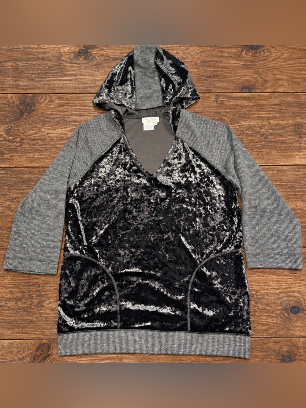 Tru Luxe Women’s Small Black Gray Velvet-Like Hoodie